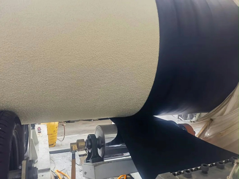 PU-Foaming-Spray-Preinsulation-Pipe-Continuous-machinery (2)