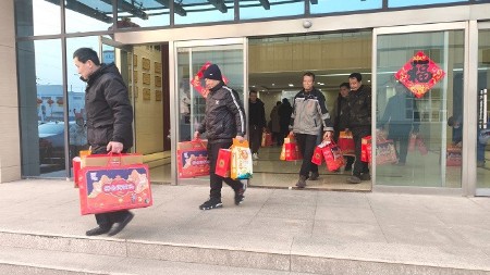 這里有五險一金  這里有帶薪休假    心動(dòng)了  心動(dòng)就來(lái)華仕達